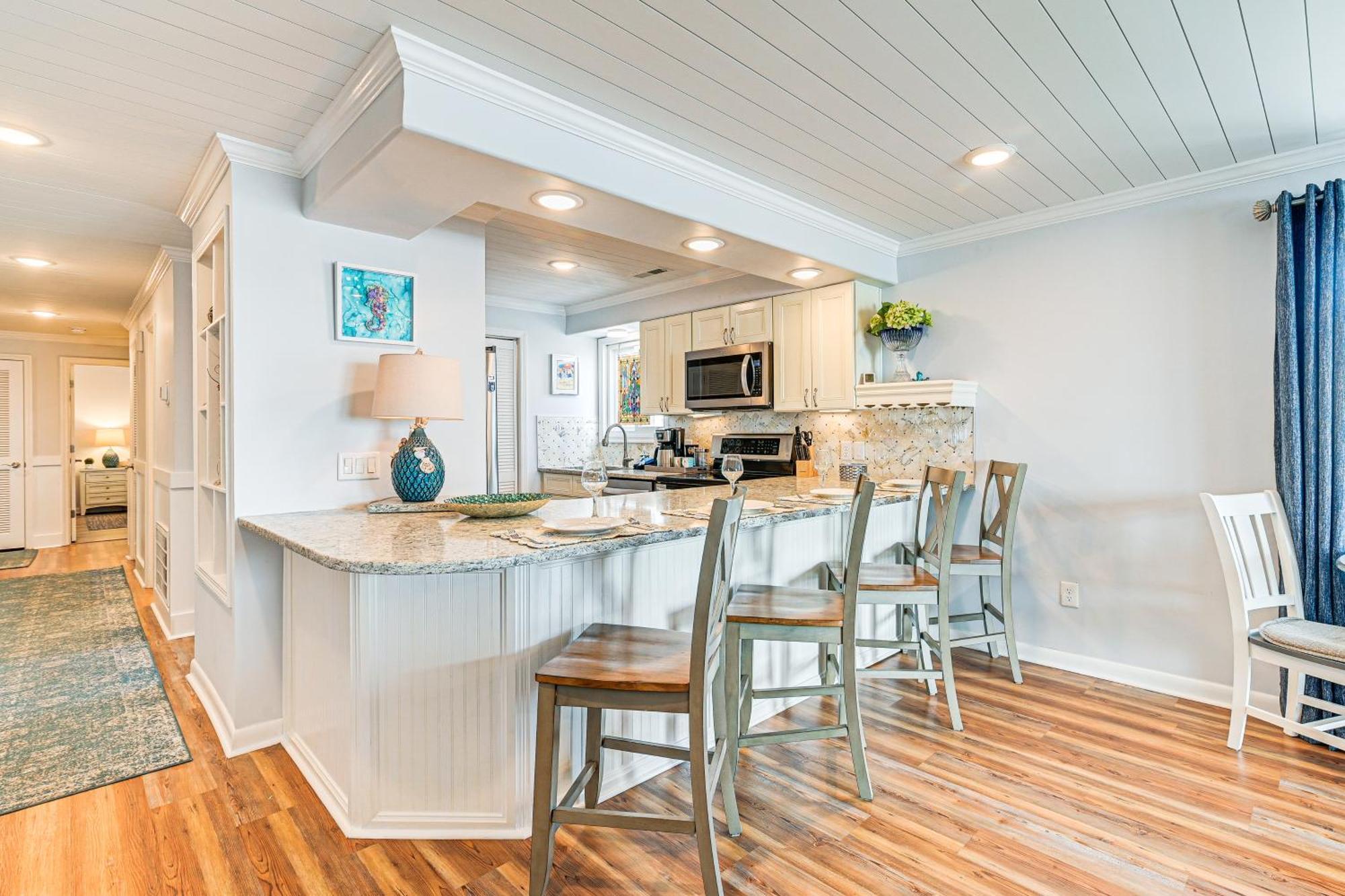 On-The-Beach Escape Oceanfront In Surfside! Myrtle Beach Eksteriør bilde